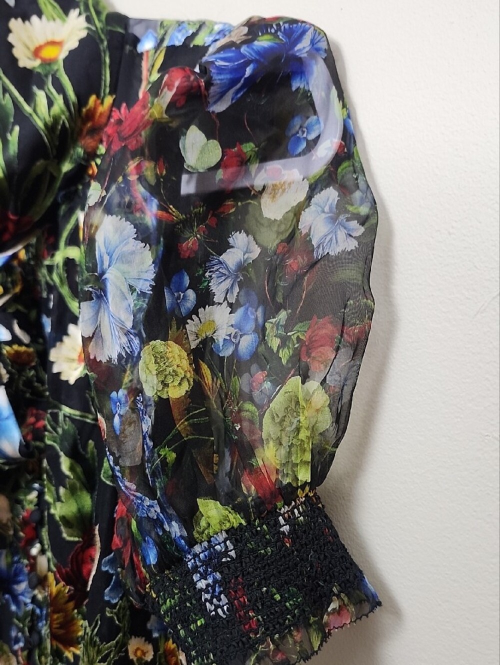 Alice + Olivia Brentley Floral Tie Neck Puff Sleeve Blouse Black Sheer Silk Mix - Picture 5 of 9